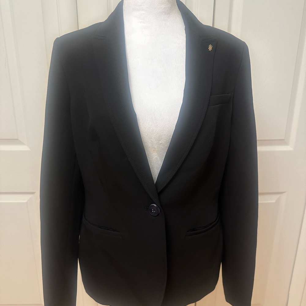 Tommy Hilfiger Women’s Black Blazer Size 10